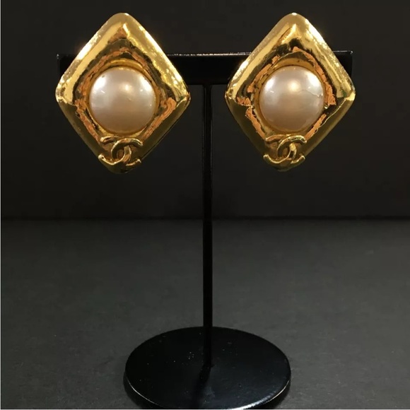 CHANEL CC Logo Pearl & Gold Tone Earrings - Picture 2 of 8